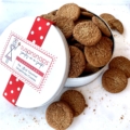 Susansnaps - gourmet gingersnap cookie gift tin. Nurse-theme